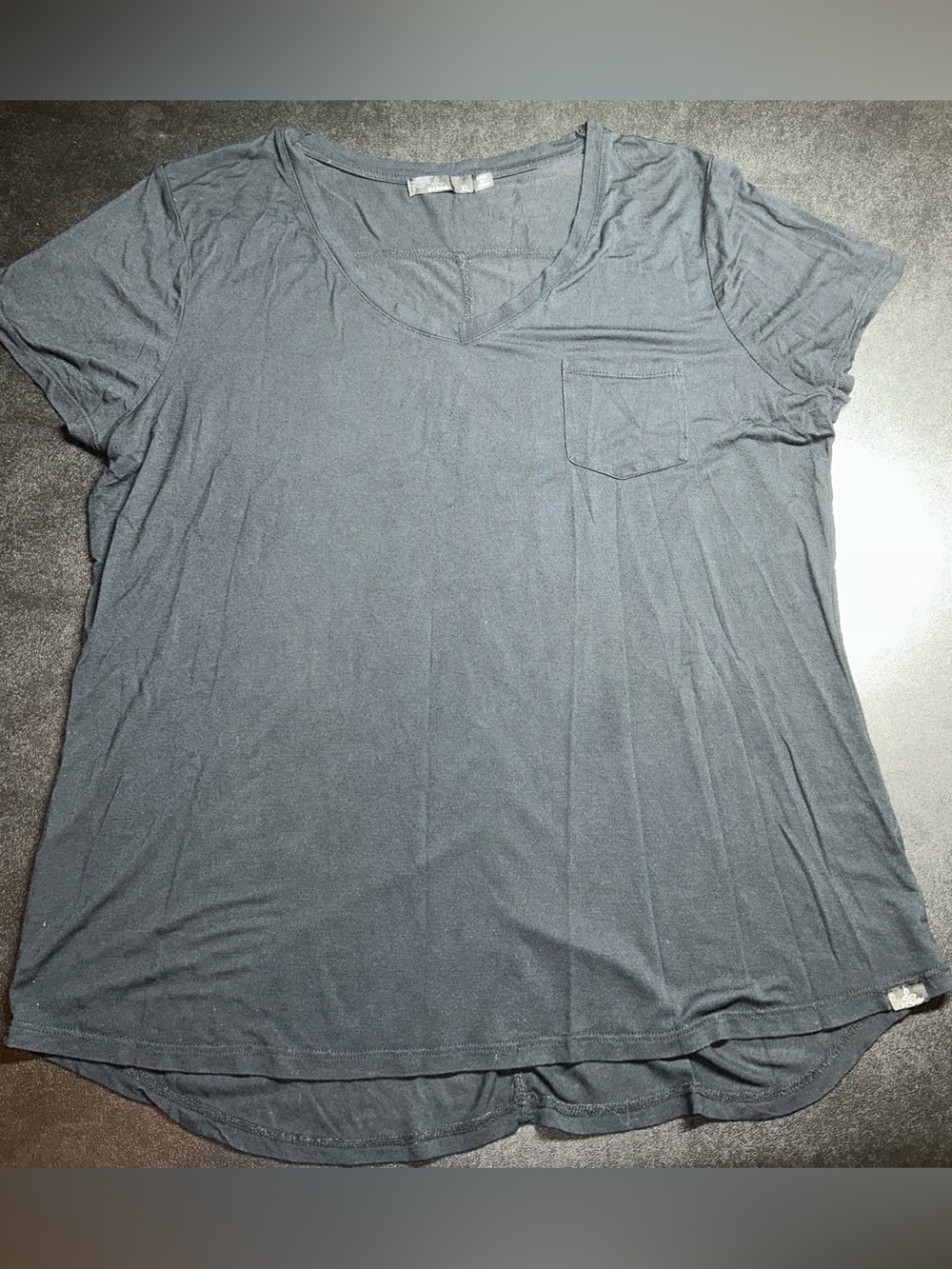 Prana Women's Size XL Black Foundation Short Sleeve V Neck Top